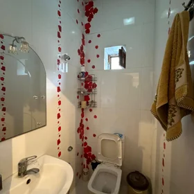 In Baku 305.0 m² house with 8.0 rooms is for rent - Image 8
