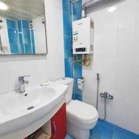 In Baku 70.0 m² apartment is for sale - Image 2