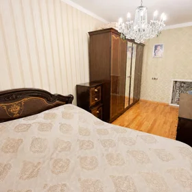 In Baku 70.0 m² apartment is for sale - Image 5