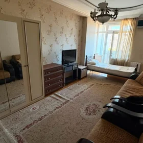 In Baku 75.0 m² apartment is for rent - Image 3