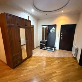 In Baku 75.0 m² apartment is for rent - Image 10
