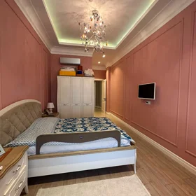 In Baku 235.0 m² apartment is for rent - Image 3