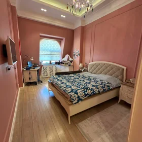 In Baku 235.0 m² apartment is for rent - Image 6