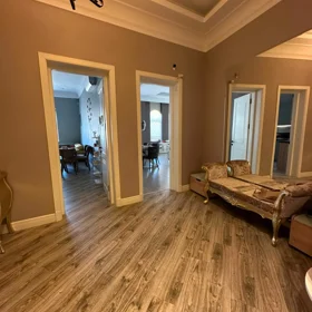 In Baku 235.0 m² apartment is for rent - Image 7