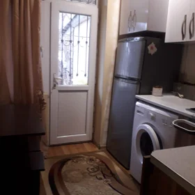 In Baku 60.0 m² apartment is for rent - Image 3
