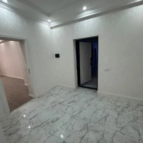In Baku 131.0 m² apartment is for sale - Image 5
