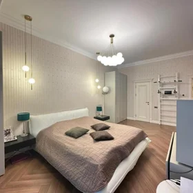 In Baku 165.0 m² apartment is for rent - Image 7