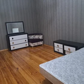 In Binəqədi rayonu 300.0 m² house with 9.0 rooms is for rent - Image 2