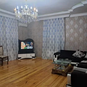 In Binəqədi rayonu 300.0 m² house with 9.0 rooms is for rent - Image 4