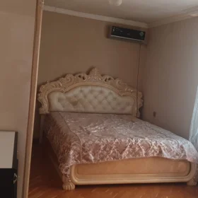 In Baku 65.0 m² house with 2.0 rooms is for rent - Image 2