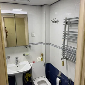 In Baku 75.0 m² apartment is for rent - Image 8