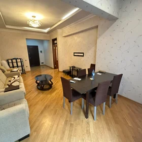 In Baku 90.0 m² apartment is for rent - Image 3