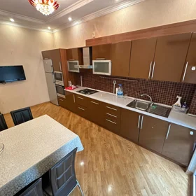 In Baku 90.0 m² apartment is for rent - Image 6
