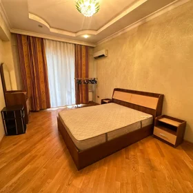 In Baku 90.0 m² apartment is for rent - Image 7
