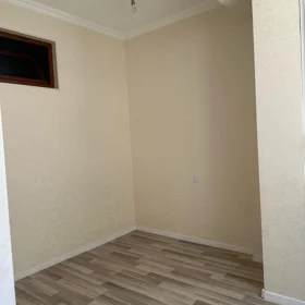 In Baku 90.0 m² apartment is for sale - Image 2