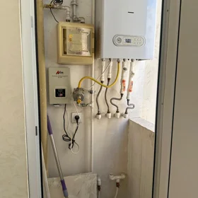 In Baku 90.0 m² apartment is for sale - Image 10