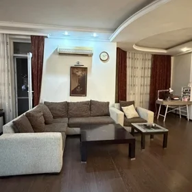 In Baku 100.0 m² apartment is for sale - Image 5