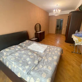 In Baku 150.0 m² apartment is for rent - Image 9