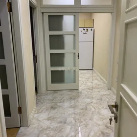 In Baku 70.0 m² apartment is for rent - Image 2