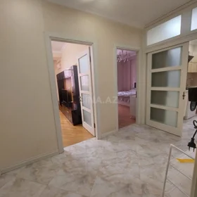 In Baku 70.0 m² apartment is for rent - Image 4