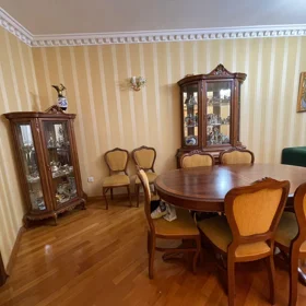 In Baku 120.0 m² apartment is for sale - Image 3