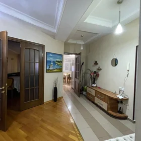 In Baku 120.0 m² apartment is for sale - Image 8