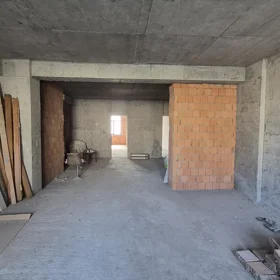 In Baku 192.0 m² apartment is for sale - Image 2