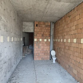 In Baku 192.0 m² apartment is for sale - Image 6