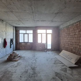In Baku 192.0 m² apartment is for sale - Image 9