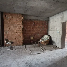 In Baku 192.0 m² apartment is for sale - Image 10