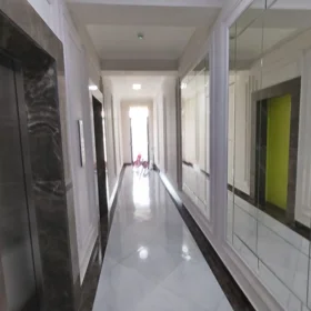 In Baku 140.0 m² apartment is for sale - Image 9