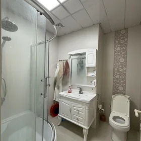 In Baku 96.0 m² apartment is for sale - Image 10