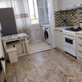 In Baku 100.0 m² apartment is for rent - Image 8