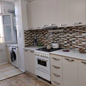 In Baku 100.0 m² apartment is for rent - Image 10