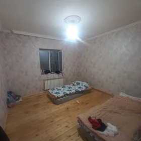 In Baku 130.0 m² house with 4.0 rooms is for sale - Image 2