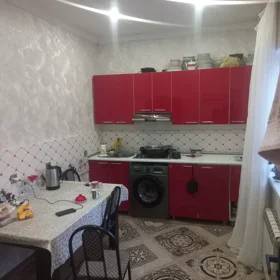 In Baku 130.0 m² house with 4.0 rooms is for sale - Image 6