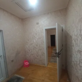 In Baku 130.0 m² house with 4.0 rooms is for sale - Image 7