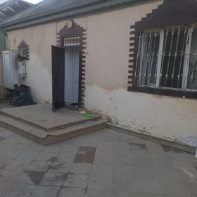 In Baku 130.0 m² house with 4.0 rooms is for sale - Image 8