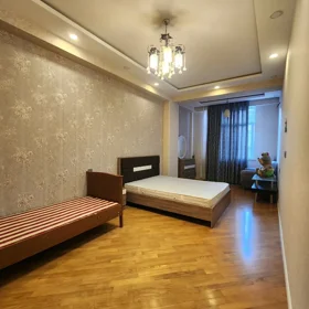 In Baku 90.0 m² apartment is for rent - Image 2