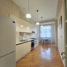 In Baku 90.0 m² apartment is for rent - Image 6