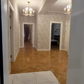 In Baku 137.0 m² apartment is for rent - Image 4