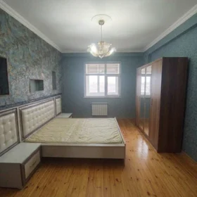 In Baku 90.0 m² apartment is for rent - Image 2