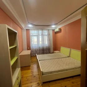 In Baku 130.0 m² apartment is for rent - Image 8