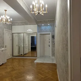 In Baku 140.0 m² apartment is for rent - Image 4