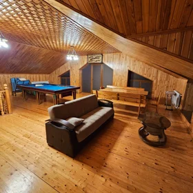 In nan 200.0 m² house with 5.0 rooms is for rent - Image 2