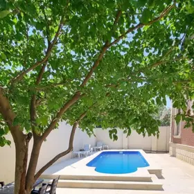 In nan 200.0 m² house with 5.0 rooms is for rent - Image 8