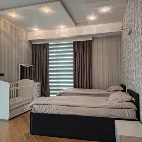 In Baku 165.0 m² apartment is for rent - Image 5