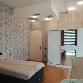 In Baku 165.0 m² apartment is for rent - Image 6