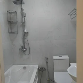 In Baku 72.0 m² apartment is for sale - Image 9