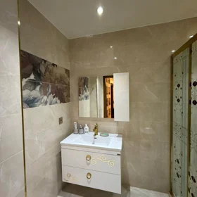 In Baku 101.0 m² apartment is for sale - Image 2